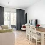Διαμέρισμα Spacious Two Bedroom With Underground Parking By Renters Πόζναν