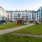 Spacious Two Bedroom With Underground Parking By Renters * Πόζναν