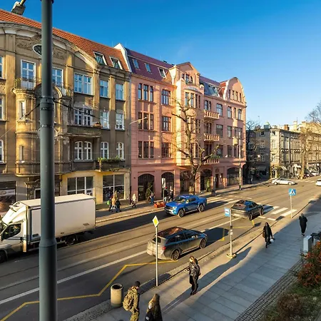 Διαμέρισμα Spacious Two Bedroom With Underground Parking By Renters Πόζναν