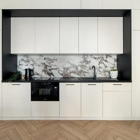 Διαμέρισμα Spacious Two Bedroom With Underground Parking By Renters *