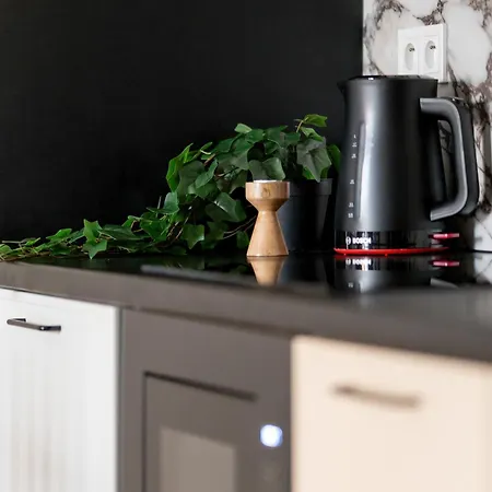 Spacious Two Bedroom With Underground Parking By Renters * بوزنان