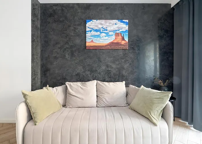 Spacious Two Bedroom With Underground Parking By Renters *