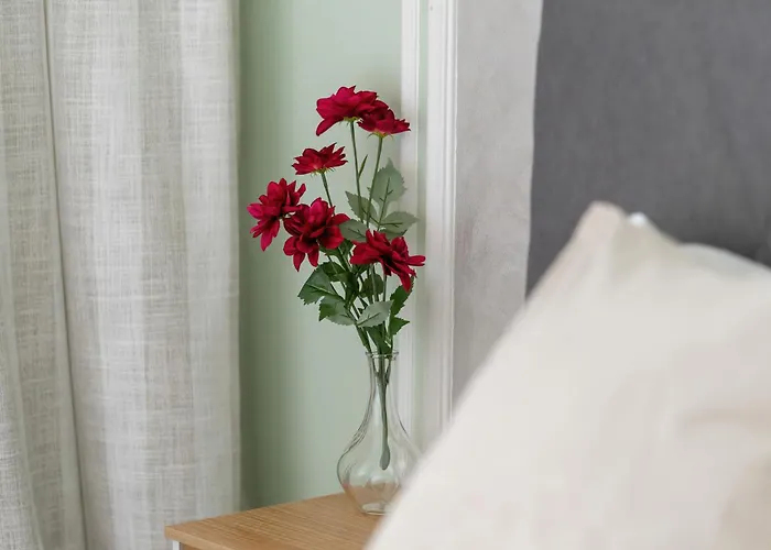 شقة Spacious Two Bedroom With Underground Parking By Renters بوزنان